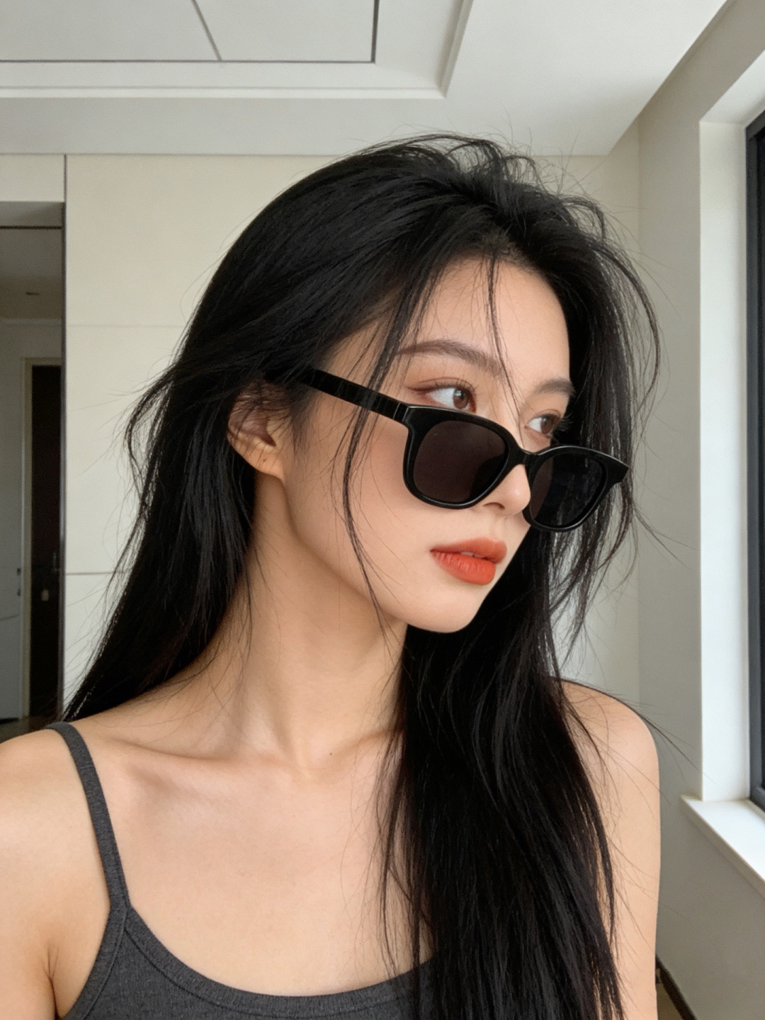 GUCCI  新款偏光太眼镜，情侣款时尚方框太阳镜佩戴舒适网红潮流款墨镜，大气女人范儿，大脸小脸都好看 ！型号：G599