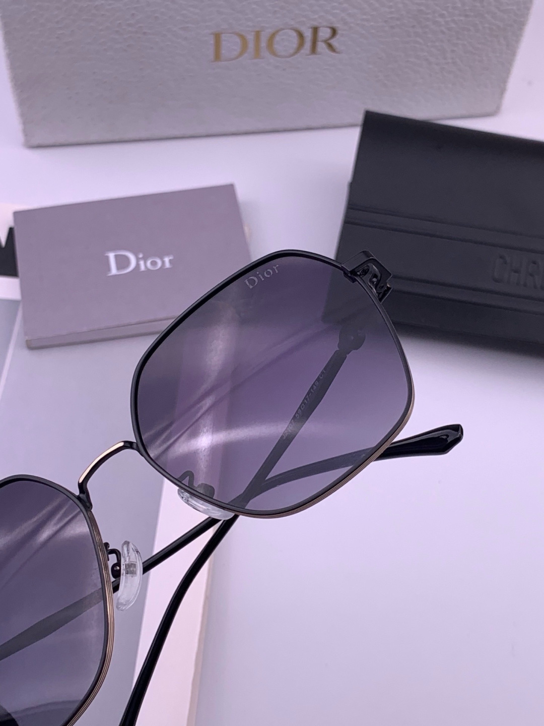 DIOR🌋☔️时尚方框太阳镜顶级奢侈品[强] 高品质[胜利][亲亲]🍦🍨 [得意] 气质非凡😄 🍫🍪女士开车墨镜[爱情]