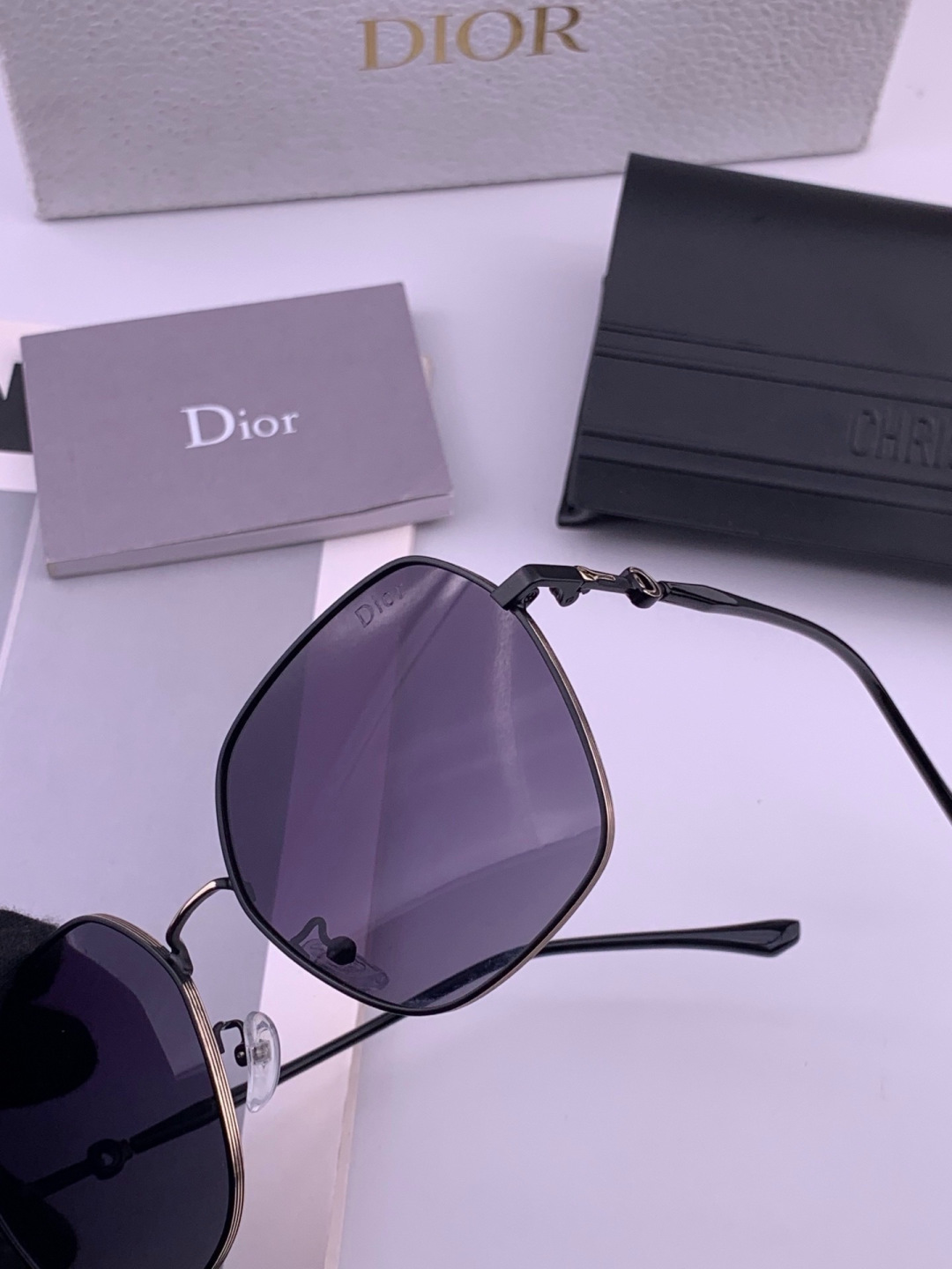 DIOR🌋☔️时尚方框太阳镜顶级奢侈品[强] 高品质[胜利][亲亲]🍦🍨 [得意] 气质非凡😄 🍫🍪女士开车墨镜[爱情]