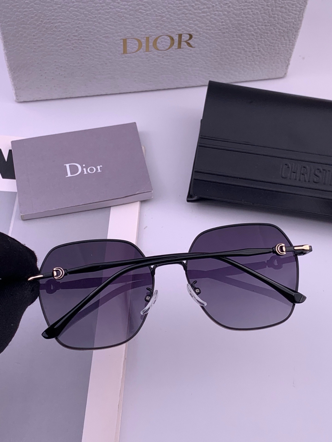 DIOR🌋☔️时尚方框太阳镜顶级奢侈品[强] 高品质[胜利][亲亲]🍦🍨 [得意] 气质非凡😄 🍫🍪女士开车墨镜[爱情]