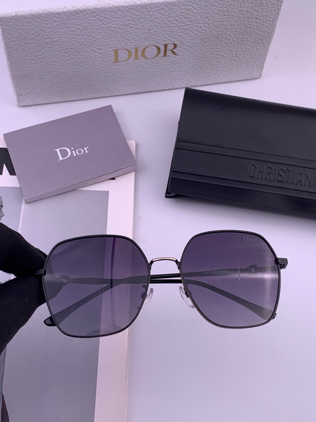 DIOR🌋☔️时尚方框太阳镜顶级奢侈品[强] 高品质[胜利][亲亲]🍦🍨 [得意] 气质非凡😄 🍫🍪女士开车墨镜[爱情]