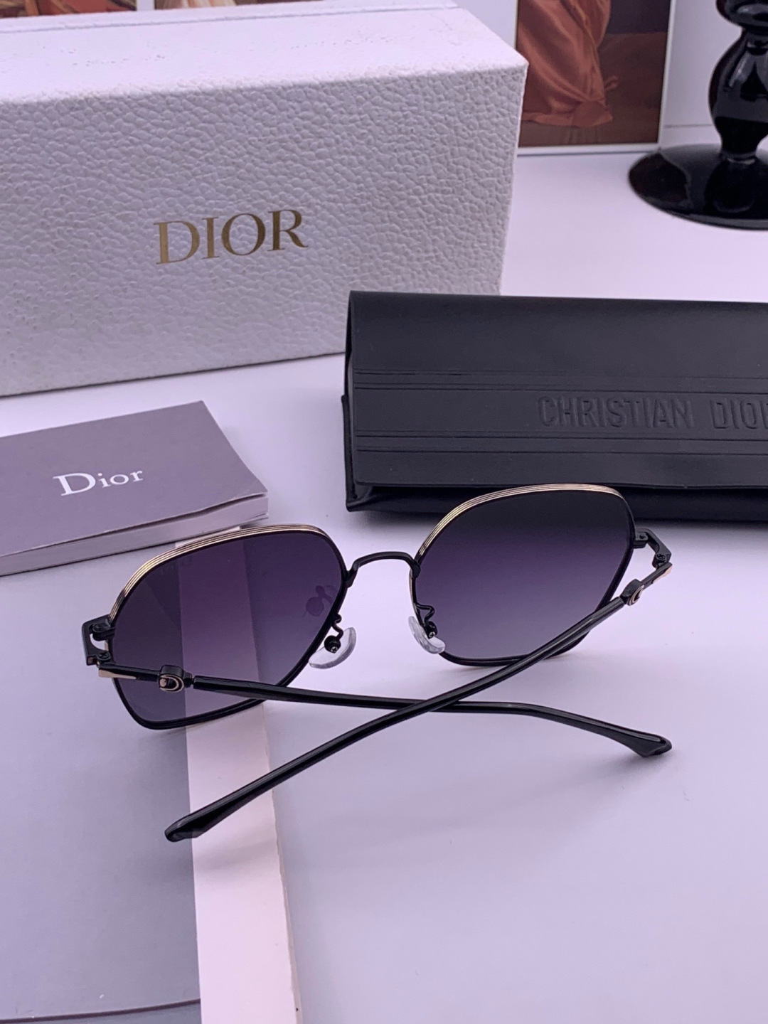 DIOR🌋☔️时尚方框太阳镜顶级奢侈品[强] 高品质[胜利][亲亲]🍦🍨 [得意] 气质非凡😄 🍫🍪女士开车墨镜[爱情]