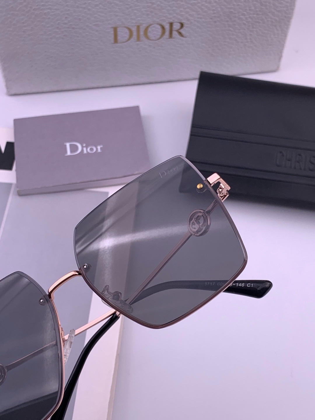 DIOR🌋☔️时尚无框太阳镜镜片 顶级奢侈品[强] 高品质[胜利][亲亲]🍦🍨 [得意] 气质非凡😄 🍫🍪女士开车墨镜[