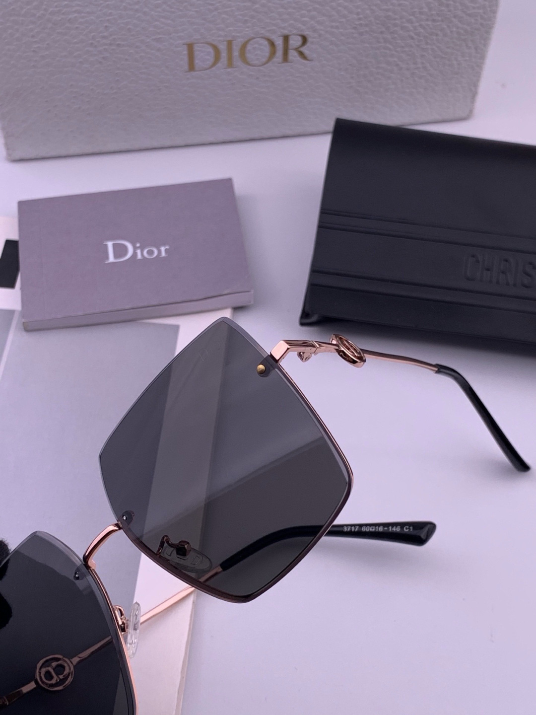 DIOR🌋☔️时尚无框太阳镜镜片 顶级奢侈品[强] 高品质[胜利][亲亲]🍦🍨 [得意] 气质非凡😄 🍫🍪女士开车墨镜[