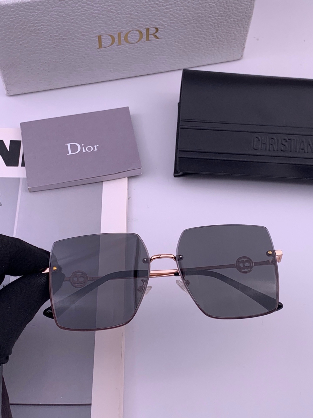 DIOR🌋☔️时尚无框太阳镜镜片 顶级奢侈品[强] 高品质[胜利][亲亲]🍦🍨 [得意] 气质非凡😄 🍫🍪女士开车墨镜[