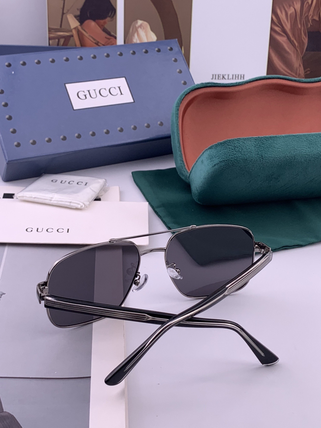 Gucci 。  高品质男女款墨镜   👍 进口宝丽来偏光镜片  。蛤蟆镜 开车钓鱼都可 。百搭显瘦墨镜韩版男士飞行员大