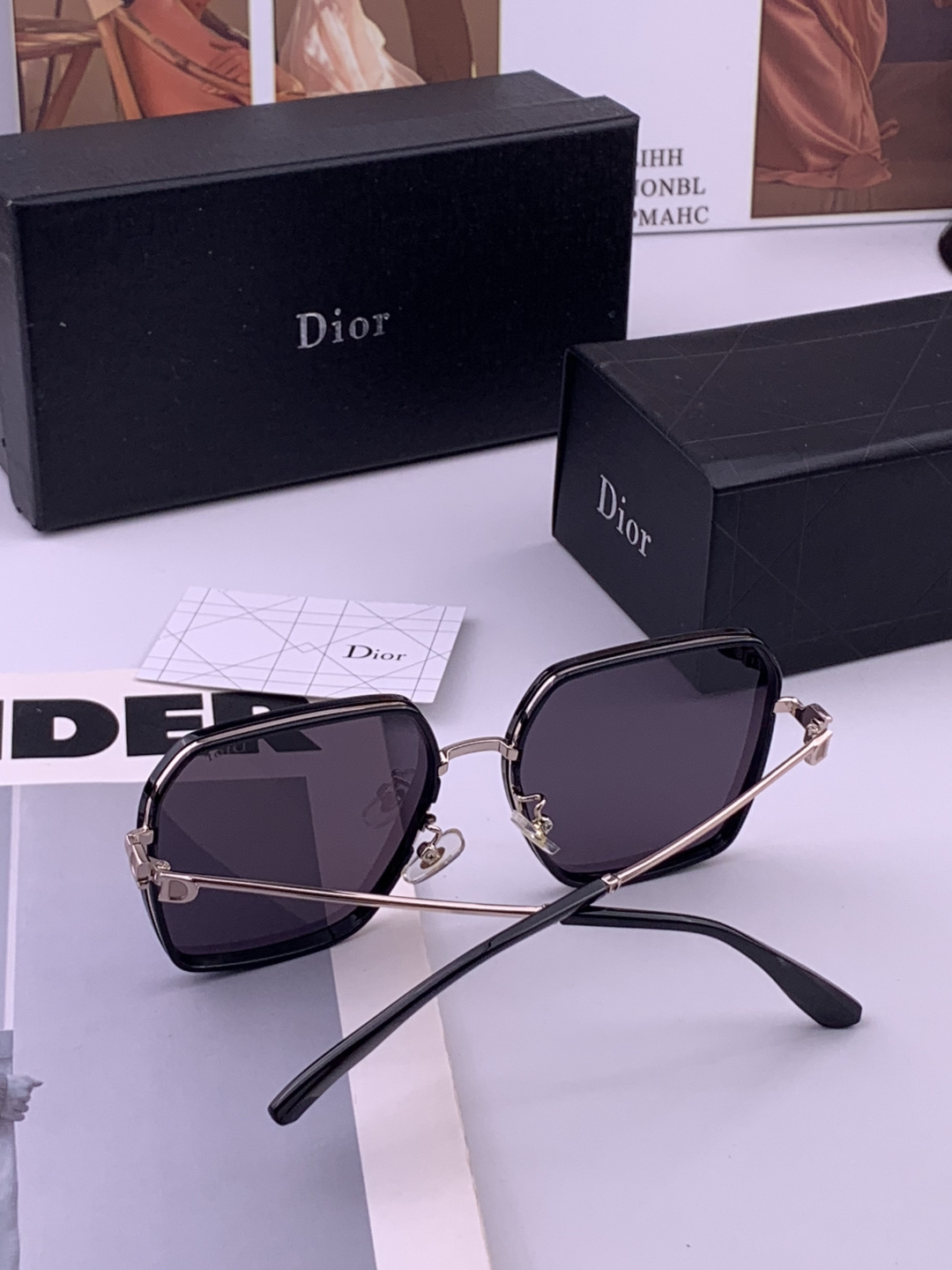 🔺 【DIOR-迪奥】开春新款 潮流爆款 时尚尼龙偏光太阳镜 高品质 佩戴舒适 网红潮款墨镜 型号：D7635