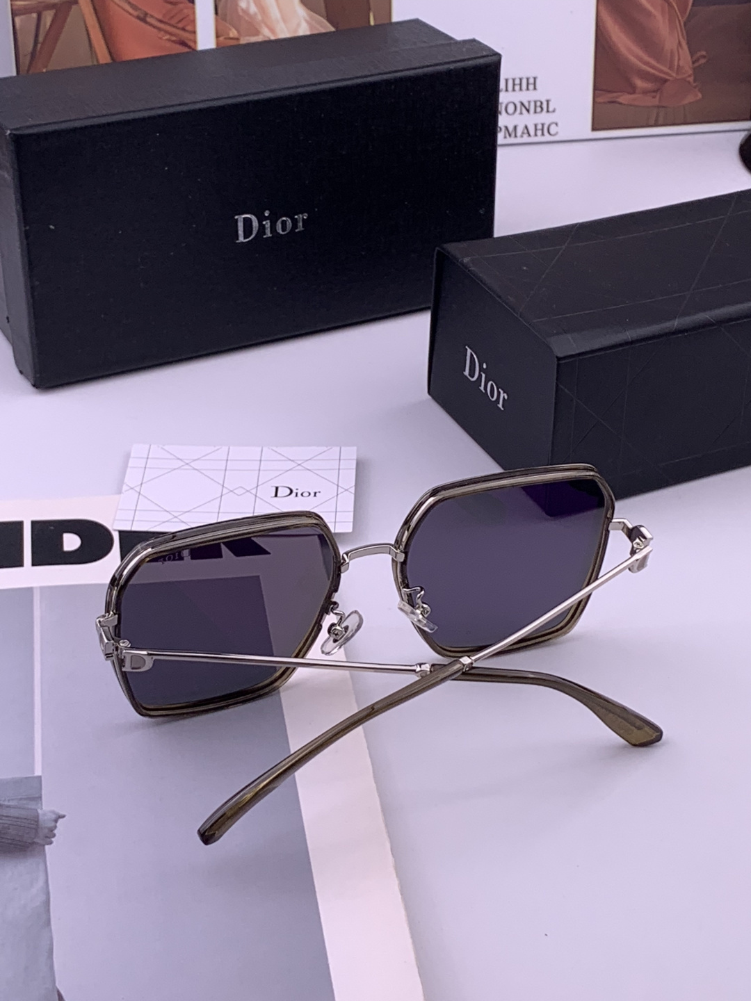 🔺 【DIOR-迪奥】开春新款 潮流爆款 时尚尼龙偏光太阳镜 高品质 佩戴舒适 网红潮款墨镜 型号：D7635