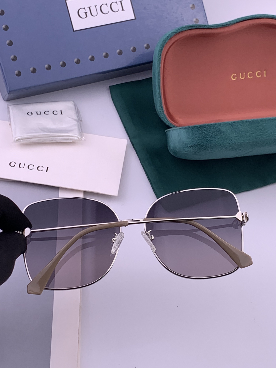 🔺 【GUCCI-尼龙偏光太阳镜】开春新款 潮流爆款 时尚圆框偏光太阳镜 高品质 佩戴舒适 网红潮款墨镜 女士高清尼龙偏