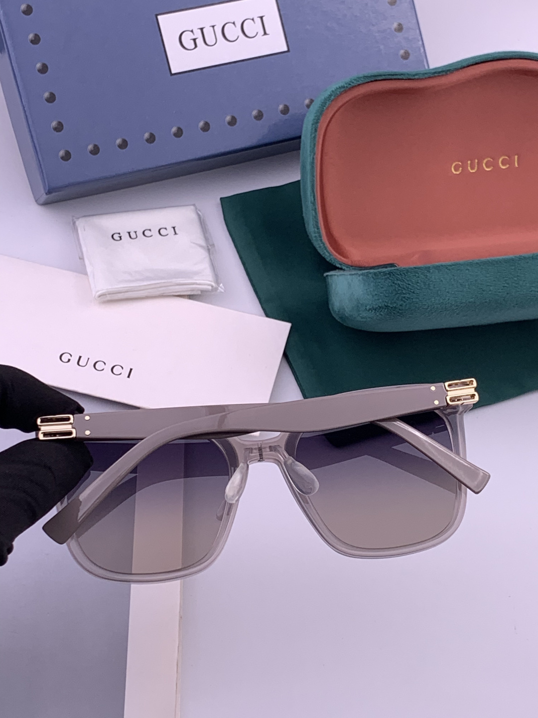 GUCCI  新款尼龙偏光太眼镜，情侣款时尚方框太阳镜佩戴舒适网红潮流款墨镜，大气女人范儿，大脸小脸都好看 ！型号：G6