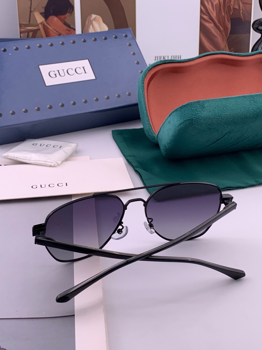 Gucci 。  高品质男女款墨镜   👍 进口宝丽来偏光镜片  。蛤蟆镜 开车钓鱼都可 。百搭显瘦墨镜韩版男士飞行员大