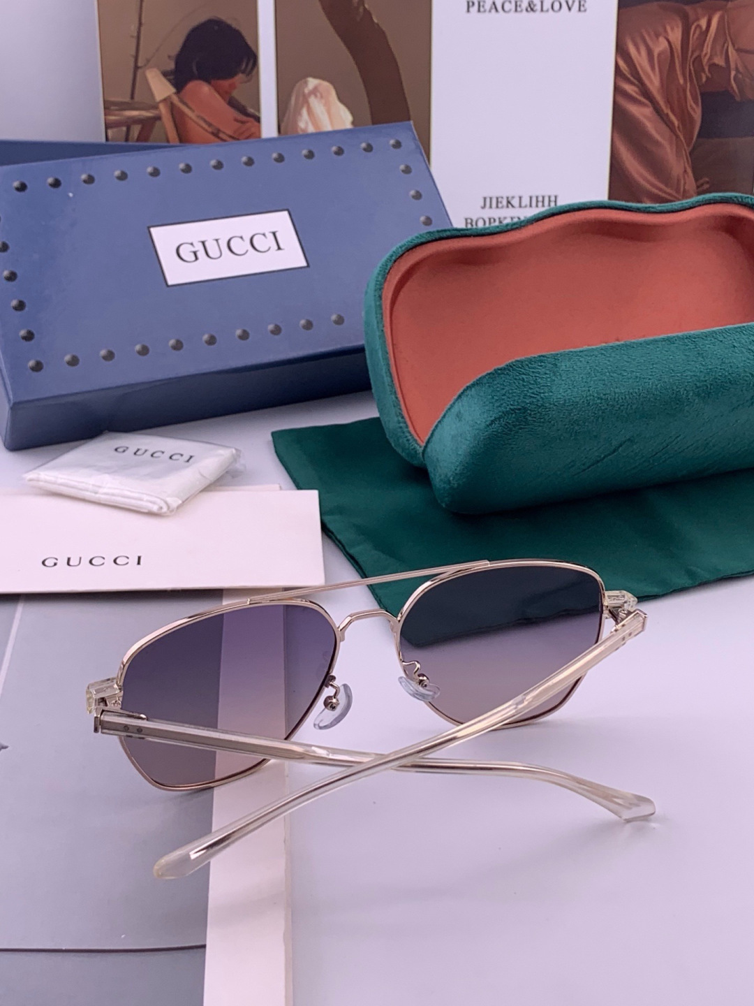 Gucci 。  高品质男女款墨镜   👍 进口宝丽来偏光镜片  。蛤蟆镜 开车钓鱼都可 。百搭显瘦墨镜韩版男士飞行员大