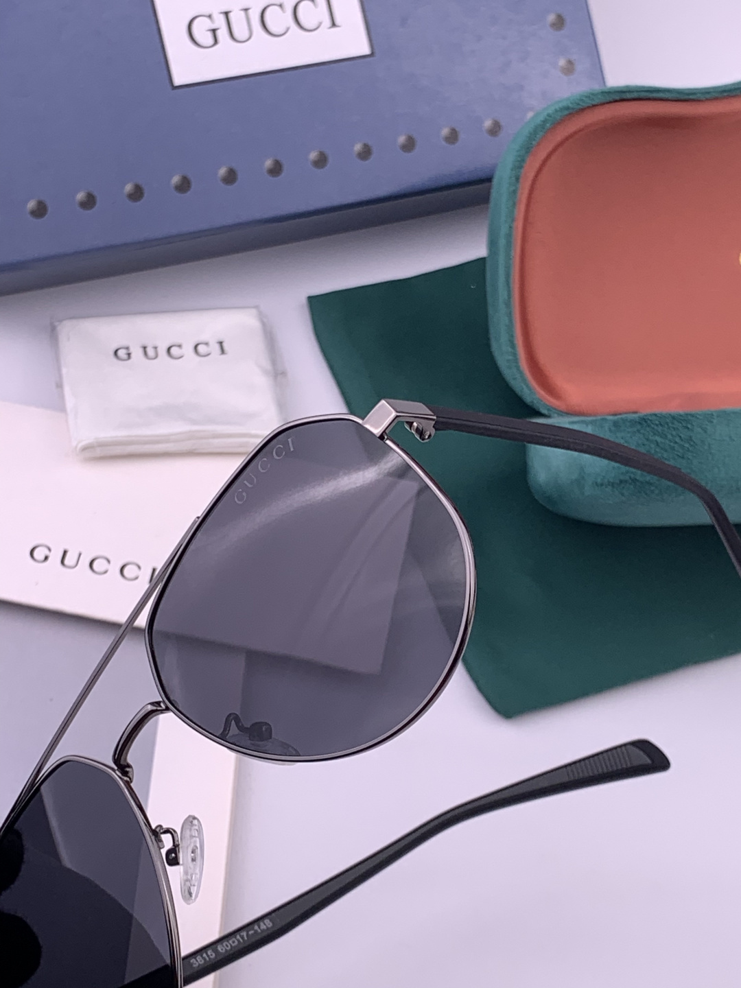 Gucci 。  高品质男女款墨镜   👍 进口宝丽来偏光镜片  。蛤蟆镜 开车钓鱼都可 。百搭显瘦墨镜韩版男士飞行员大