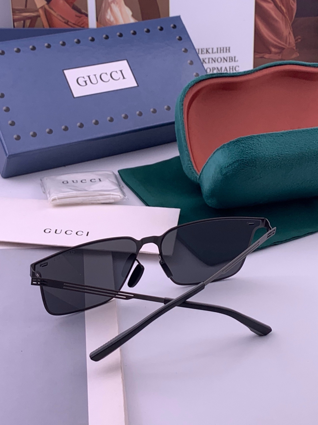 GUCCI 男款炫彩飞行员偏光太阳镜 ❤️材质：高清尼龙加厚卡槽高清偏光镜片 🌹无边框镜架💕颜👍型号：G176