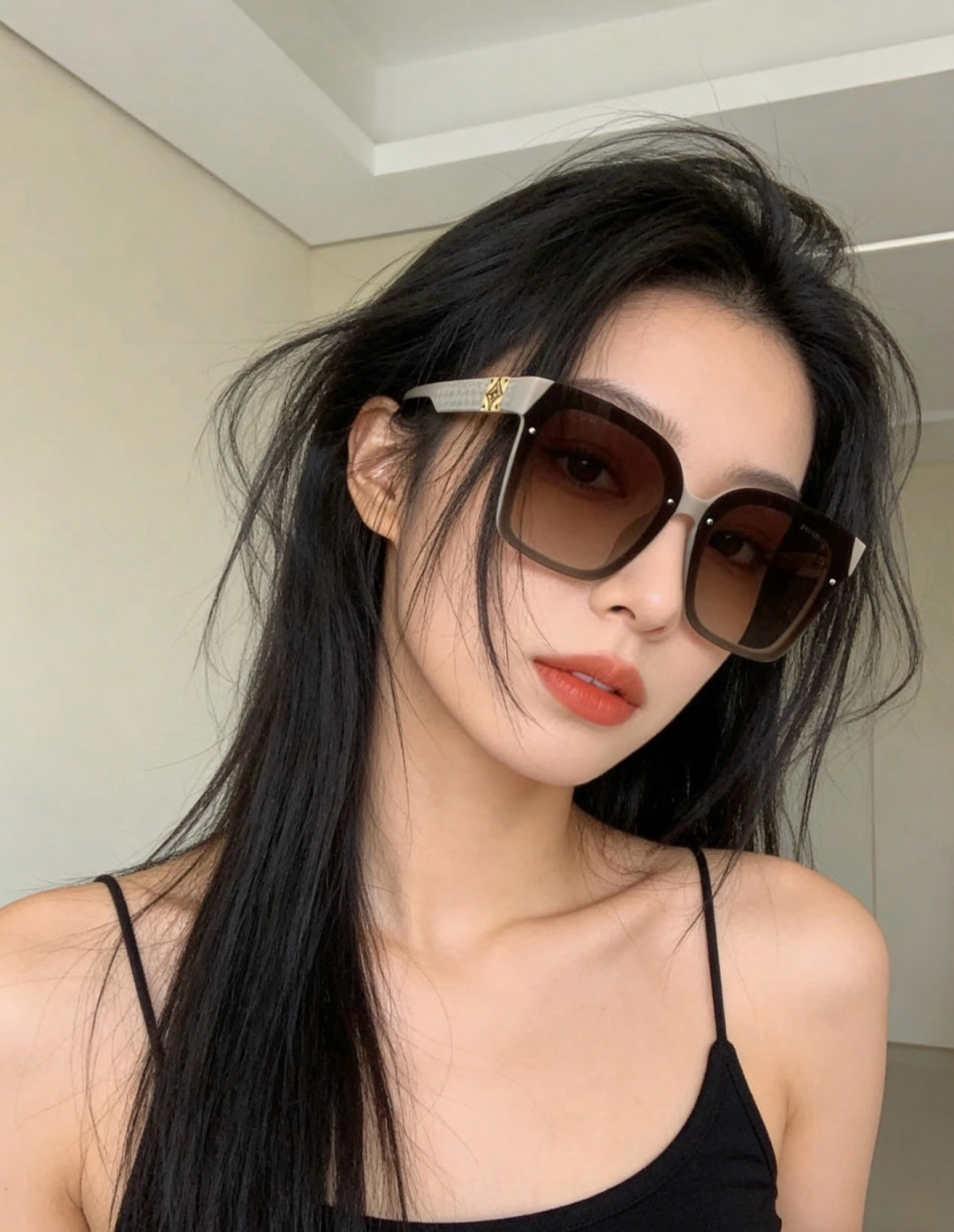 【TR偏光系列】lv大框太阳镜墨镜经典的方框设计，不挑脸型，无论搭配大衣还是连衣裙都非常显气质偏光镜片预防紫外线  型号