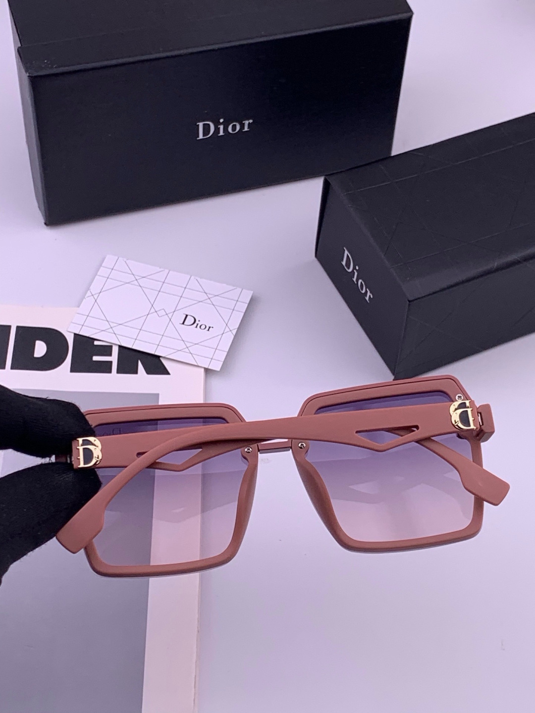 🔺 【DIOR-迪奥】开春新款 潮流爆款 时尚方框偏光太阳镜 高品质 佩戴舒适 网红潮款墨镜 女士高清偏光太阳镜🕶️ 🎉