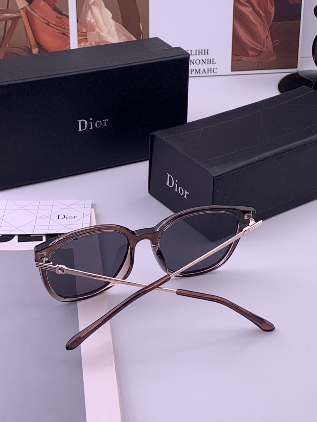 🔺 【DIOR-迪奥】开春新款 潮流爆款 时尚方框偏光太阳镜 高品质 佩戴舒适 网红潮款墨镜 型号：D31101