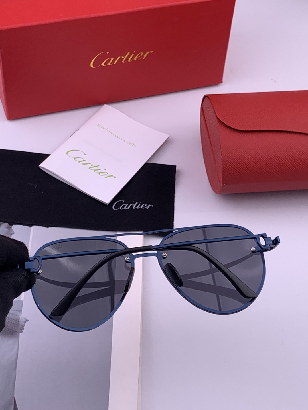 【Cartier  卡地亚】 👑男女款偏光墨镜  双色烤漆工艺  进口宝丽来偏光镜片   顶级做工彰显非凡品味 高品质 