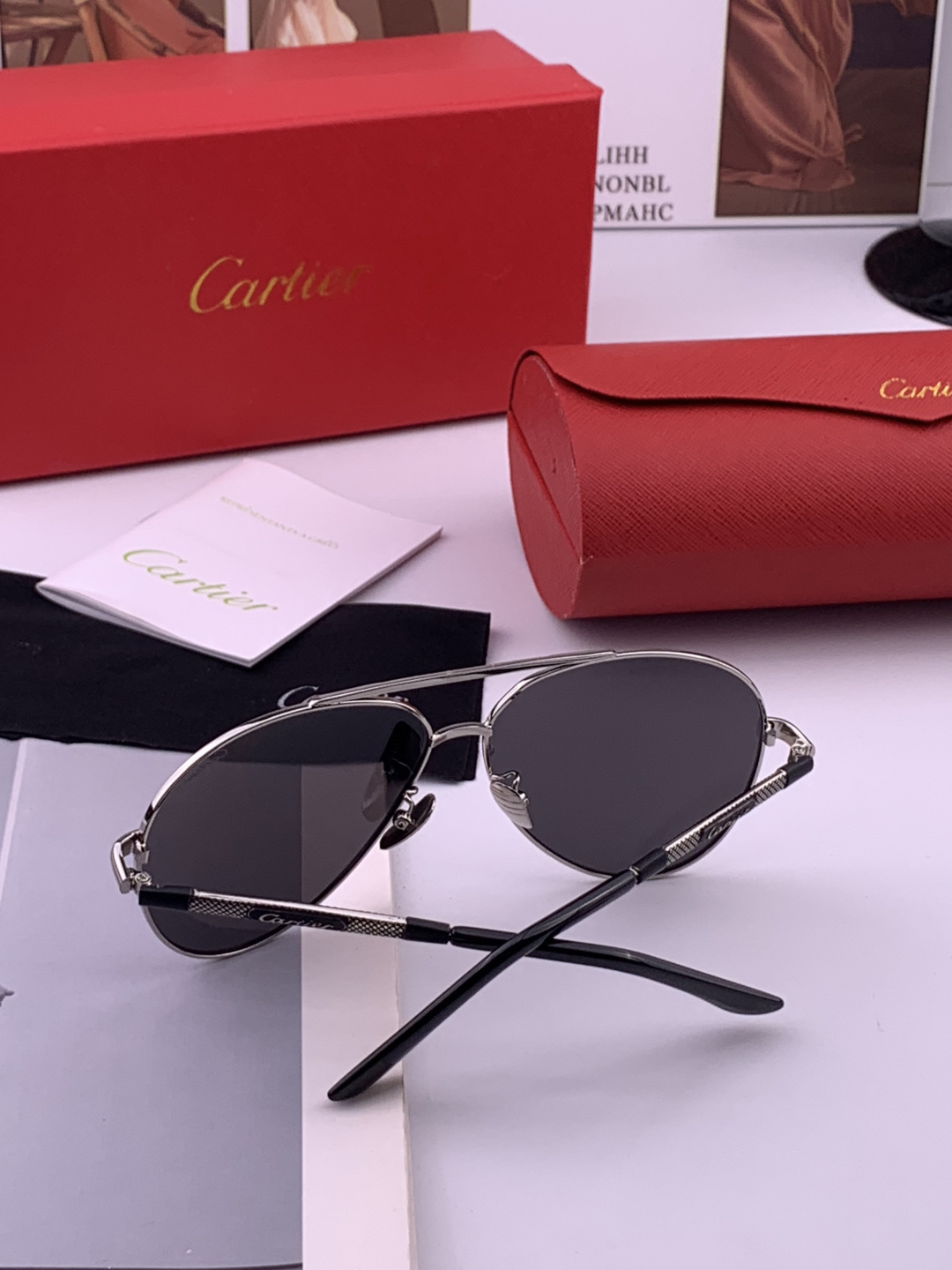 【Cartier  卡地亚】 👑男女款偏光墨镜  双色烤漆工艺  进口宝丽来偏光镜片   顶级做工彰显非凡品味 高品质 