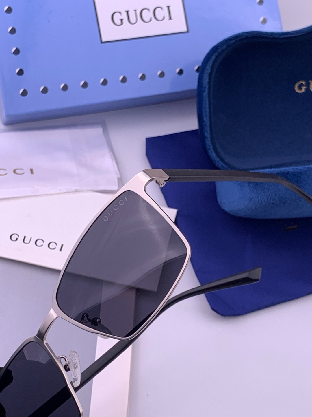 Gucci 。  高品质男女款墨镜   👍 进口宝丽来偏光镜片  。蛤蟆镜 开车钓鱼都可 。百搭显瘦墨镜韩版男士飞行员大