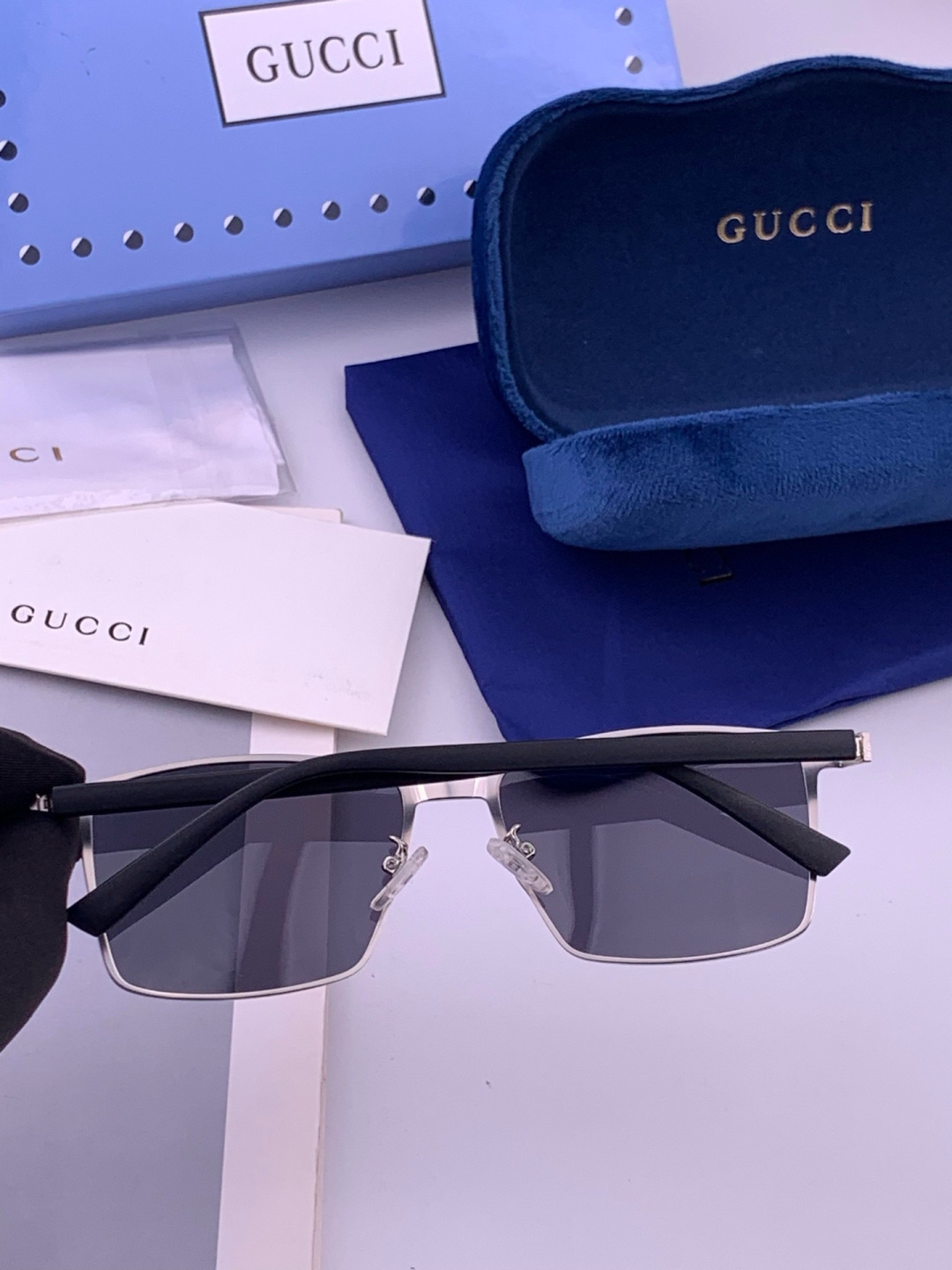 Gucci 。  高品质男女款墨镜   👍 进口宝丽来偏光镜片  。蛤蟆镜 开车钓鱼都可 。百搭显瘦墨镜韩版男士飞行员大