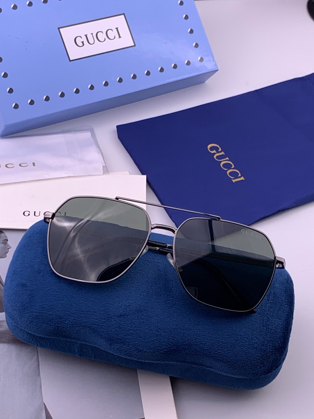 Gucci 。  高品质男女款墨镜   👍 进口宝丽来偏光镜片  。蛤蟆镜 开车钓鱼都可 。百搭显瘦墨镜韩版男士飞行员大
