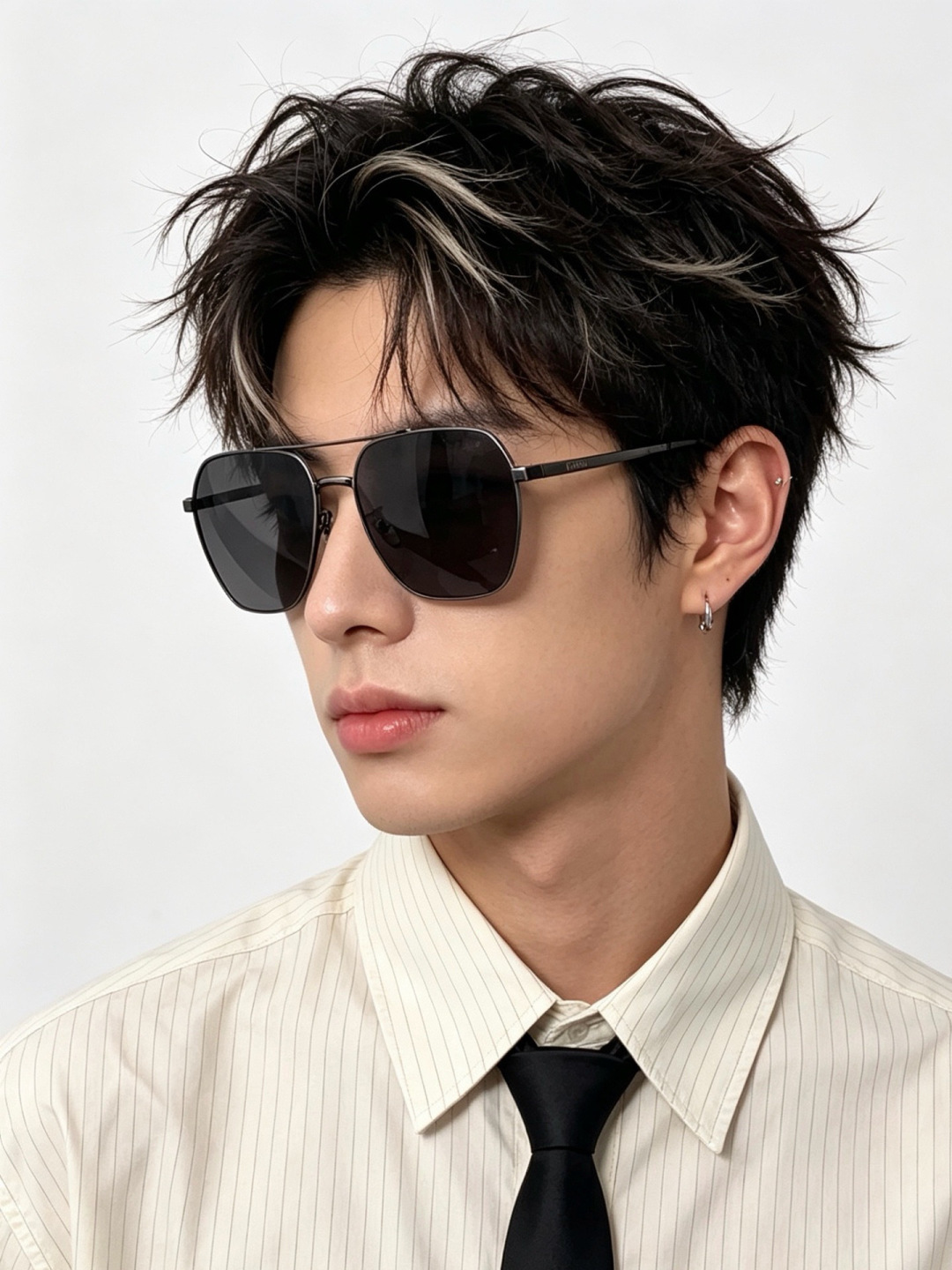 Gucci 。  高品质男女款墨镜   👍 进口宝丽来偏光镜片  。蛤蟆镜 开车钓鱼都可 。百搭显瘦墨镜韩版男士飞行员大
