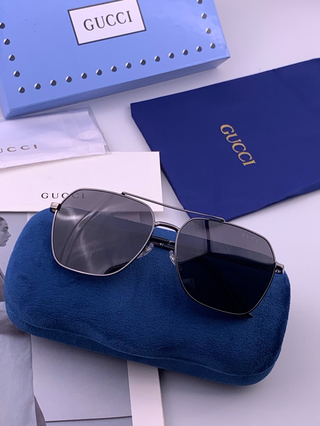 Gucci 。  高品质男女款墨镜   👍 进口宝丽来偏光镜片  。蛤蟆镜 开车钓鱼都可 。百搭显瘦墨镜韩版男士飞行员大