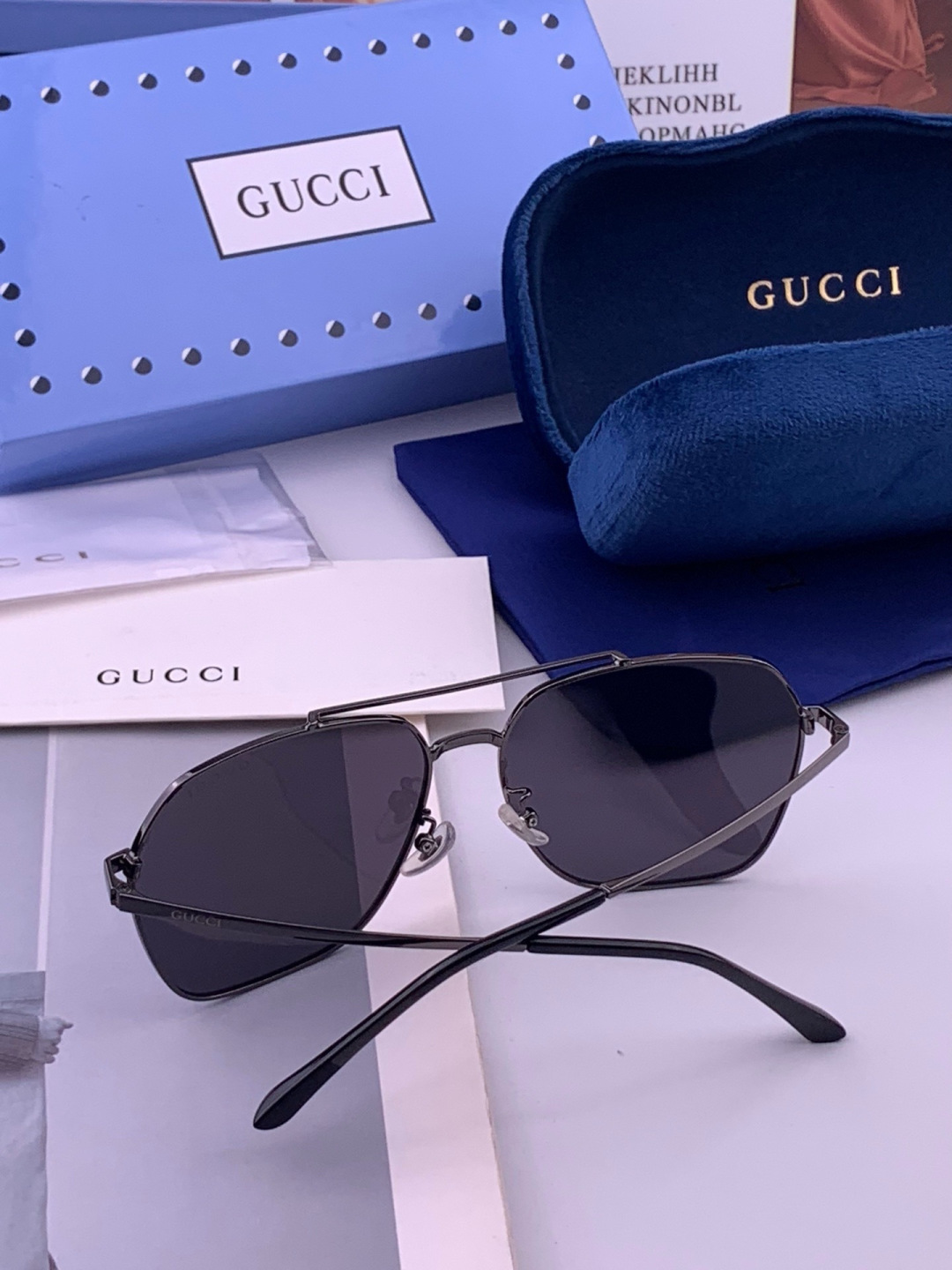 Gucci 。  高品质男女款墨镜   👍 进口宝丽来偏光镜片  。蛤蟆镜 开车钓鱼都可 。百搭显瘦墨镜韩版男士飞行员大