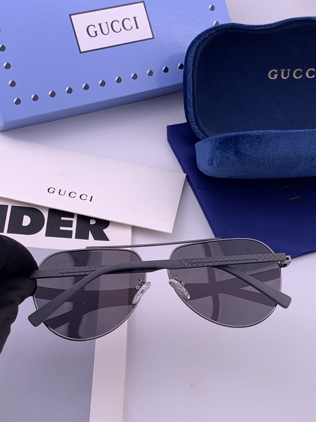 Gucci 。  高品质男女款墨镜   👍 进口宝丽来偏光镜片  。蛤蟆镜 开车钓鱼都可 。百搭显瘦墨镜韩版男士飞行员大