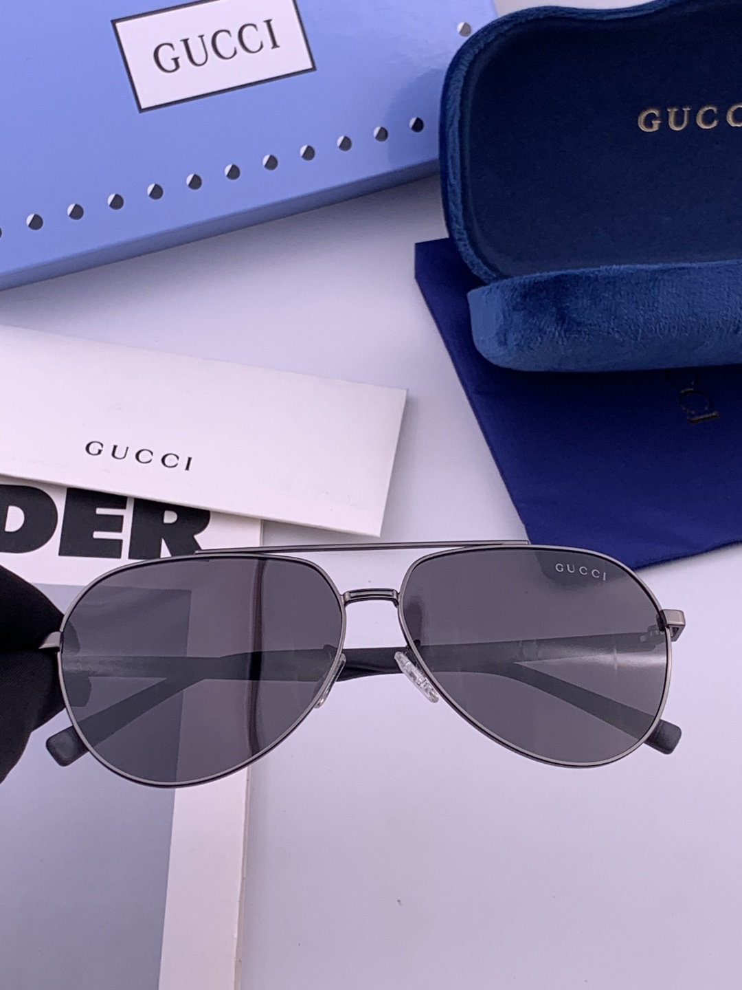 Gucci 。  高品质男女款墨镜   👍 进口宝丽来偏光镜片  。蛤蟆镜 开车钓鱼都可 。百搭显瘦墨镜韩版男士飞行员大