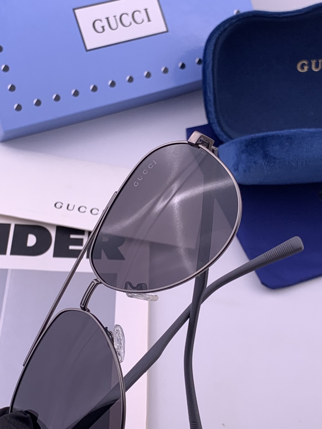 Gucci 。  高品质男女款墨镜   👍 进口宝丽来偏光镜片  。蛤蟆镜 开车钓鱼都可 。百搭显瘦墨镜韩版男士飞行员大