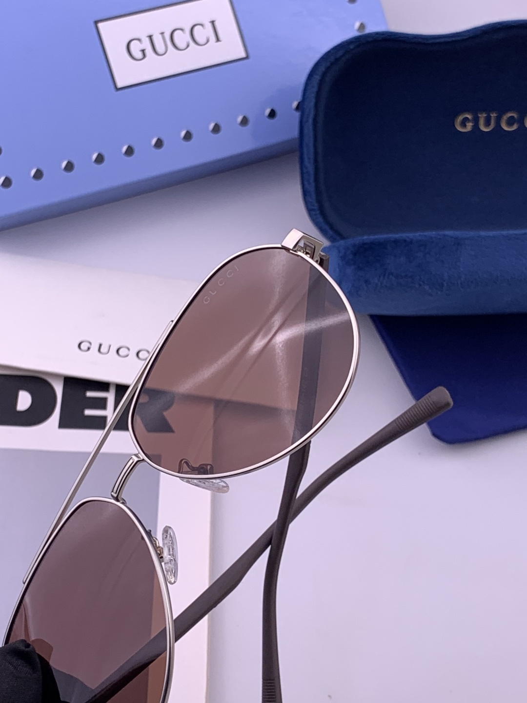 Gucci 。  高品质男女款墨镜   👍 进口宝丽来偏光镜片  。蛤蟆镜 开车钓鱼都可 。百搭显瘦墨镜韩版男士飞行员大