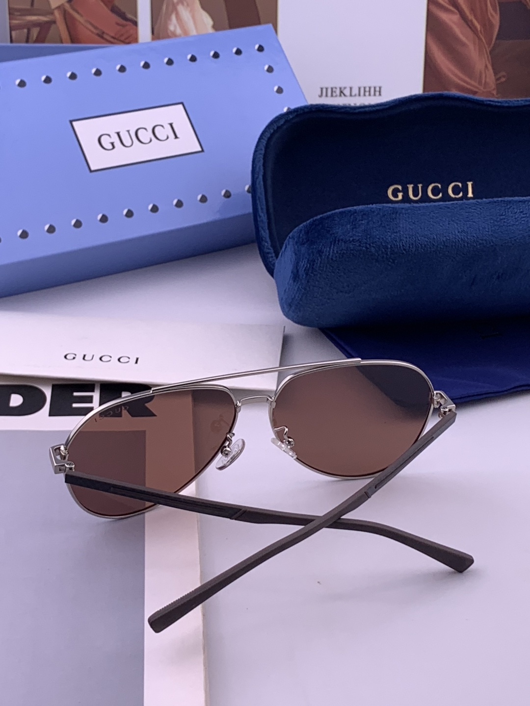 Gucci 。  高品质男女款墨镜   👍 进口宝丽来偏光镜片  。蛤蟆镜 开车钓鱼都可 。百搭显瘦墨镜韩版男士飞行员大