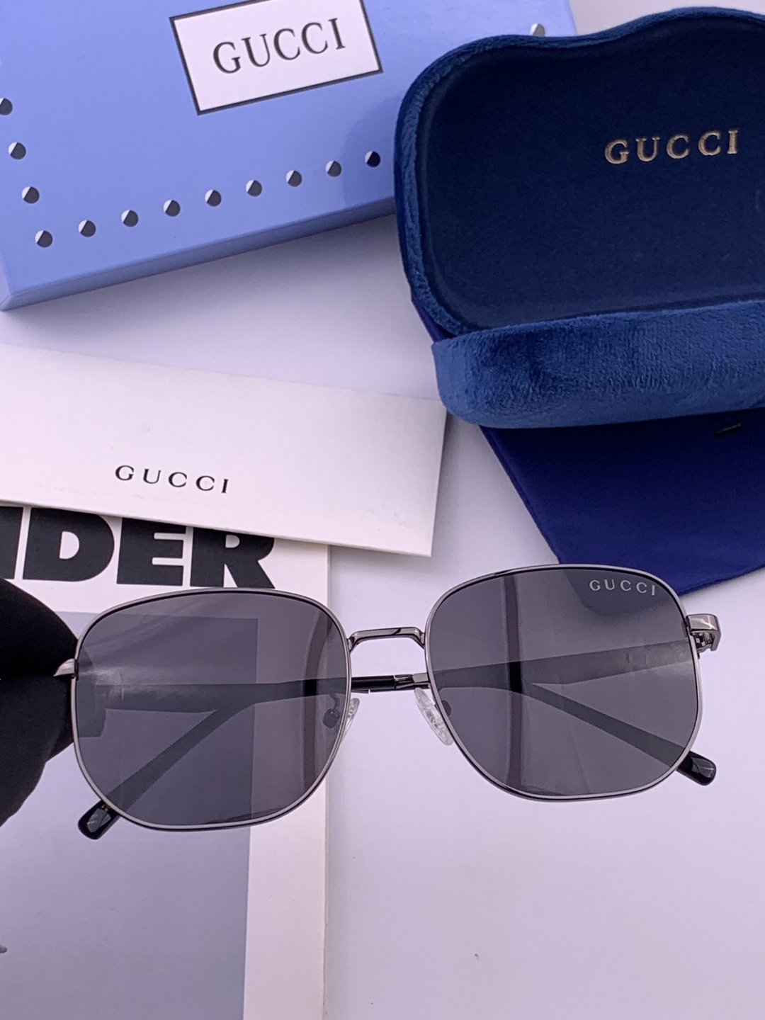 Gucci 。  高品质男女款墨镜   👍 进口宝丽来偏光镜片  。蛤蟆镜 开车钓鱼都可 。百搭显瘦墨镜韩版男士飞行员大