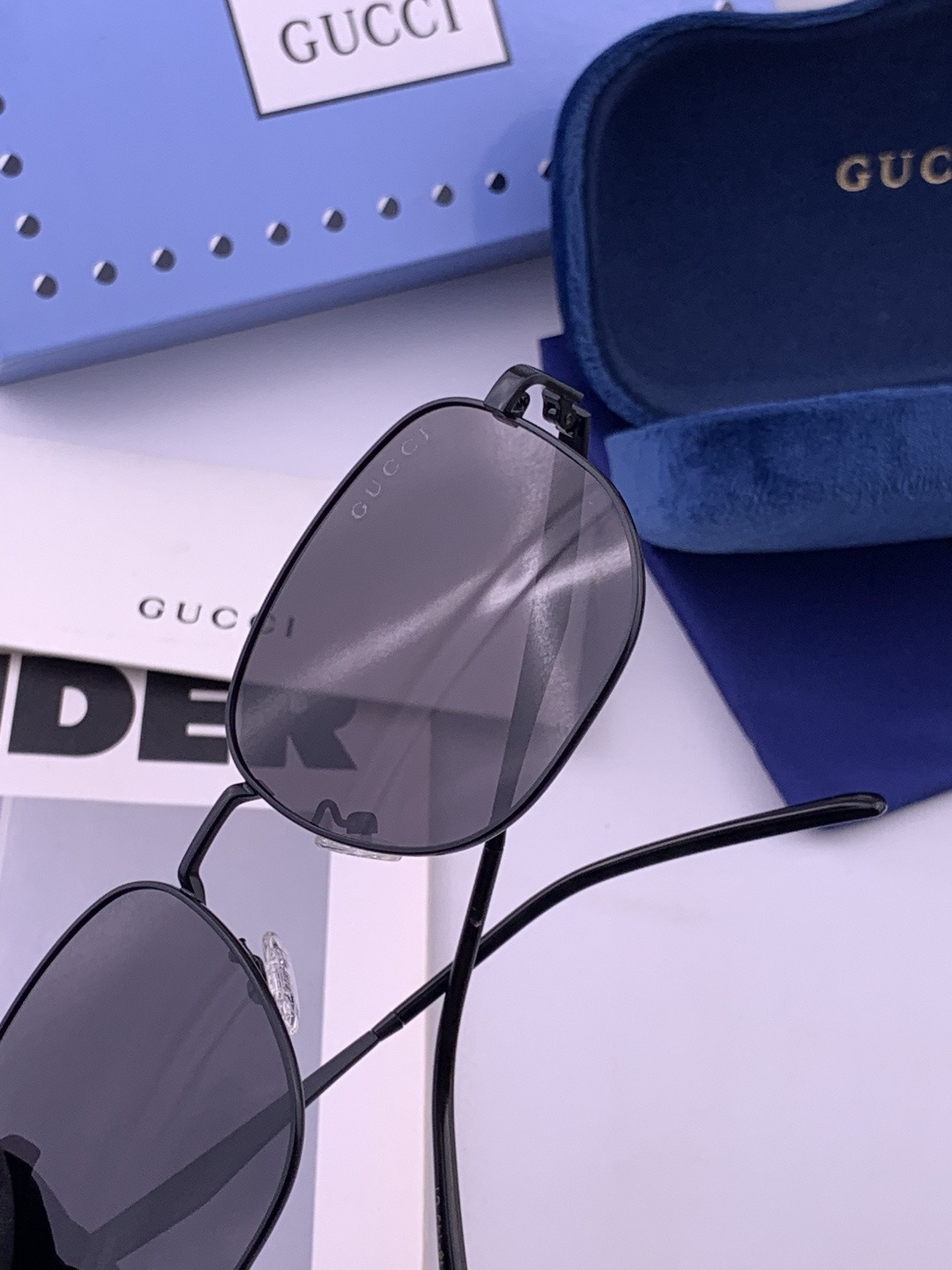 Gucci 。  高品质男女款墨镜   👍 进口宝丽来偏光镜片  。蛤蟆镜 开车钓鱼都可 。百搭显瘦墨镜韩版男士飞行员大