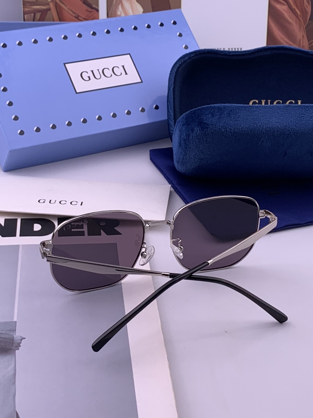 Gucci 。  高品质男女款墨镜   👍 进口宝丽来偏光镜片  。蛤蟆镜 开车钓鱼都可 。百搭显瘦墨镜韩版男士飞行员大
