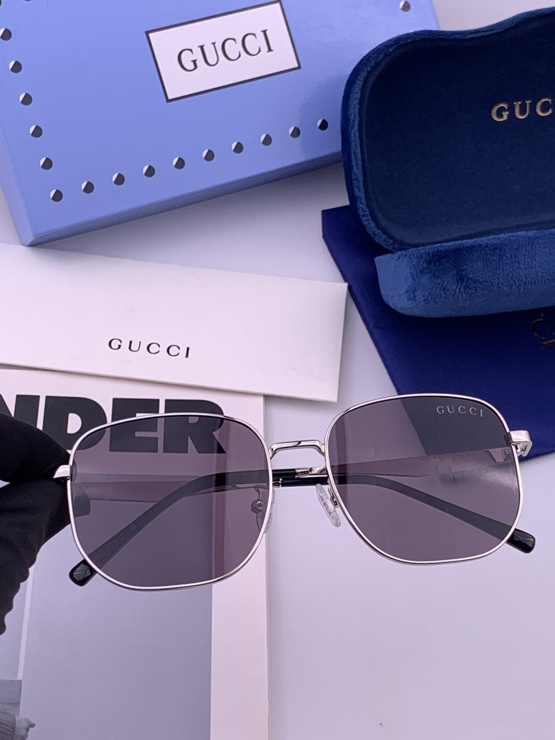 Gucci 。  高品质男女款墨镜   👍 进口宝丽来偏光镜片  。蛤蟆镜 开车钓鱼都可 。百搭显瘦墨镜韩版男士飞行员大