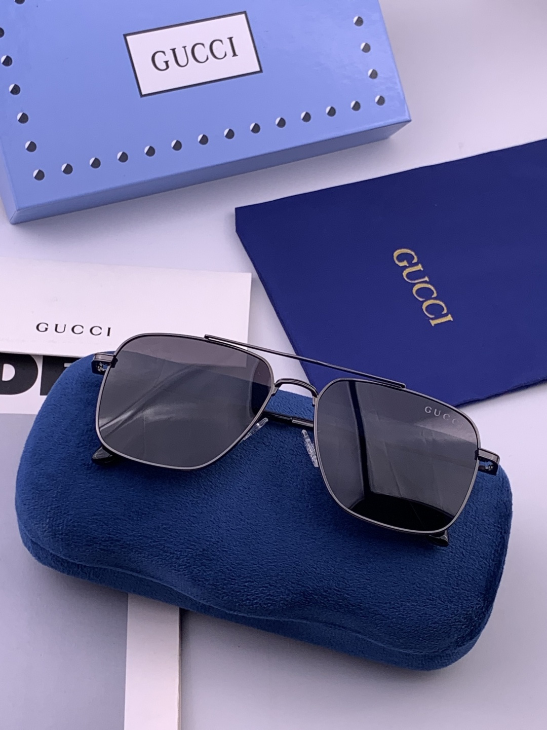 Gucci 。  高品质男女款墨镜   👍 进口宝丽来偏光镜片  。蛤蟆镜 开车钓鱼都可 。百搭显瘦墨镜韩版男士飞行员大