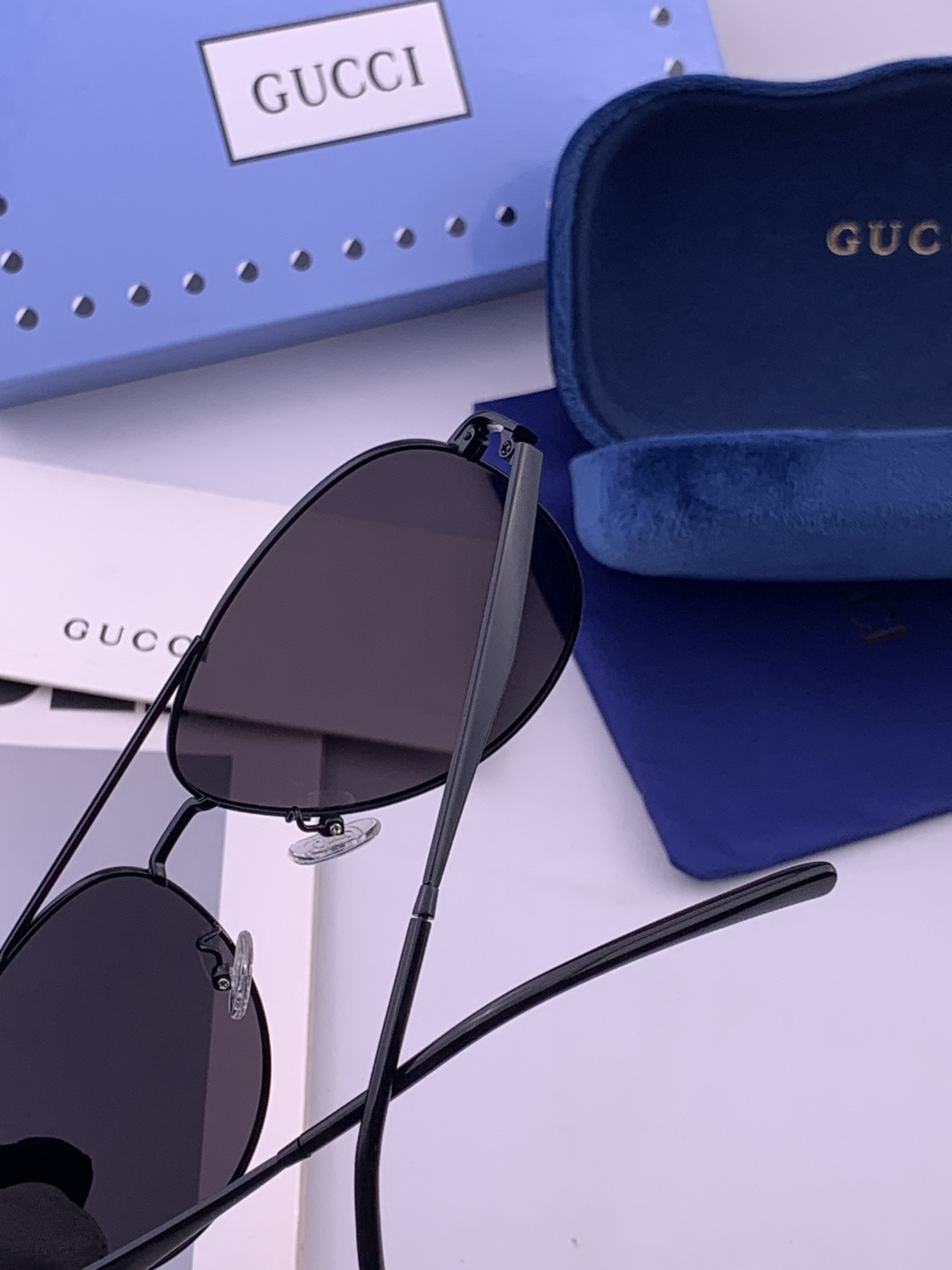 Gucci 。  高品质男女款墨镜   👍 进口宝丽来偏光镜片  。蛤蟆镜 开车钓鱼都可 。百搭显瘦墨镜韩版男士飞行员大