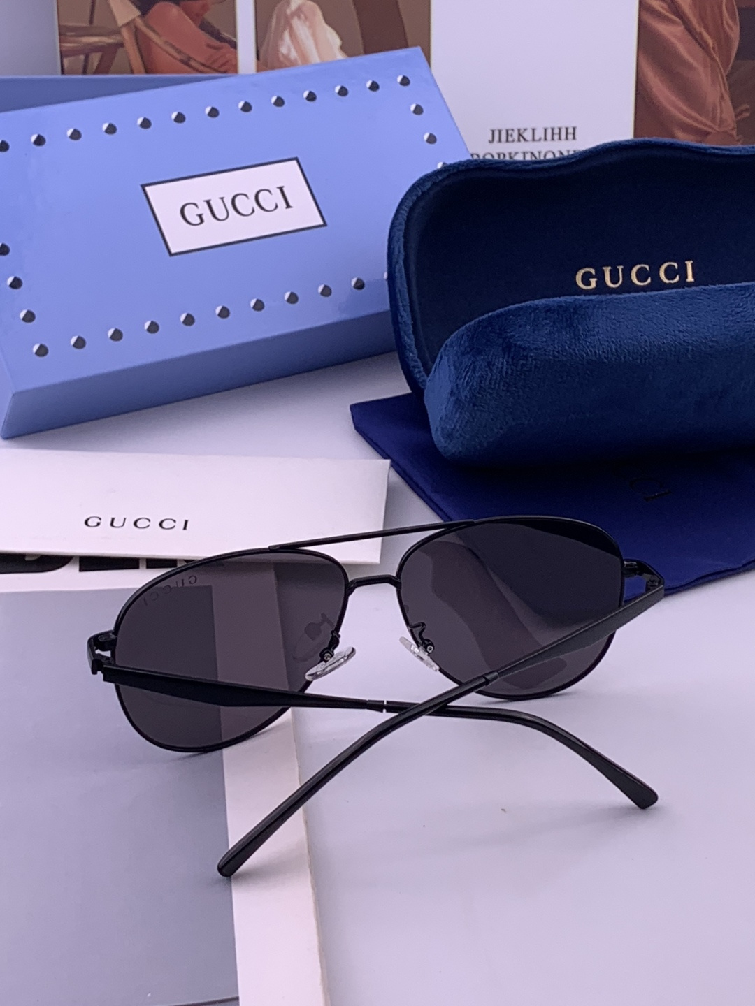Gucci 。  高品质男女款墨镜   👍 进口宝丽来偏光镜片  。蛤蟆镜 开车钓鱼都可 。百搭显瘦墨镜韩版男士飞行员大