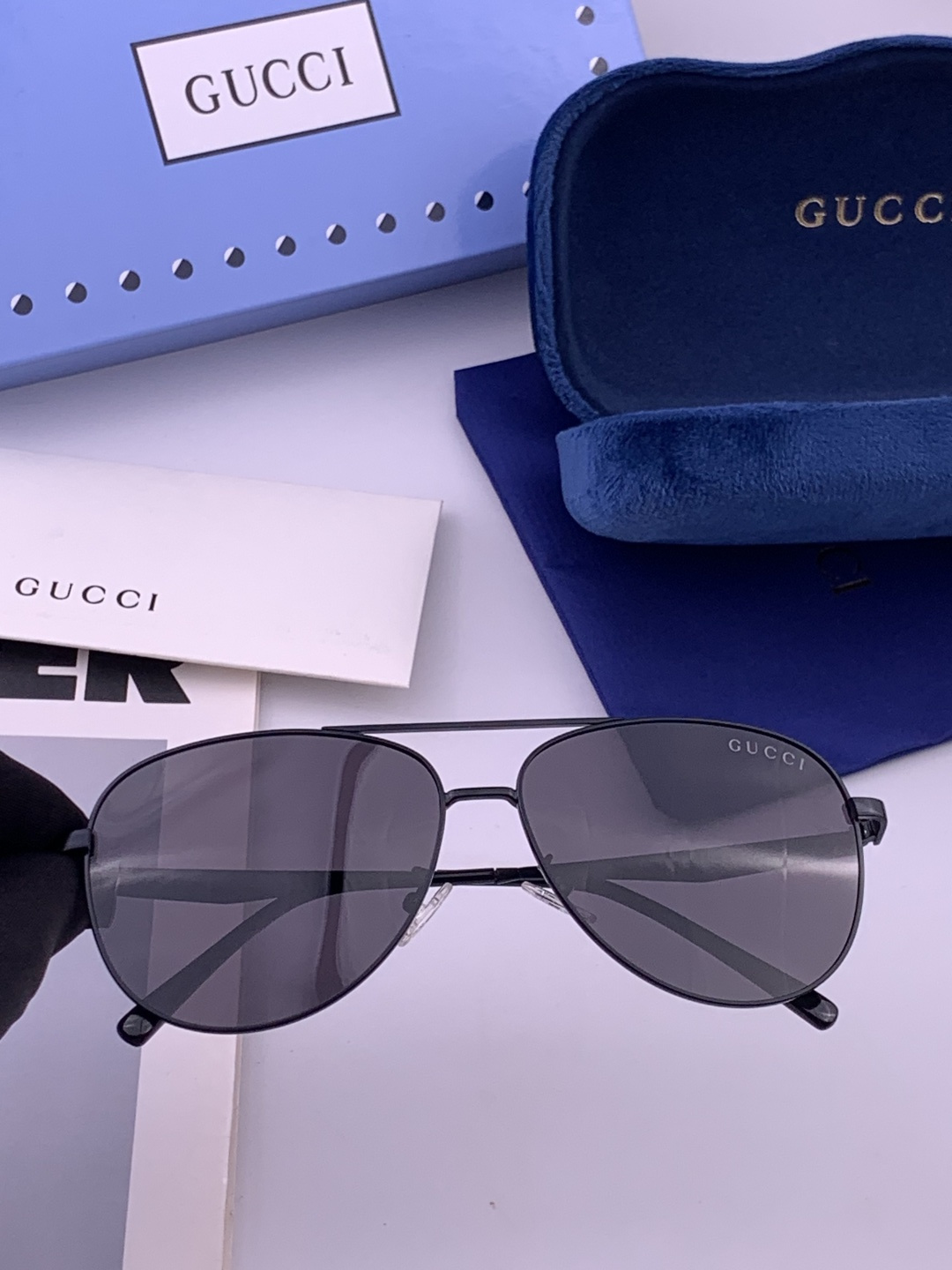 Gucci 。  高品质男女款墨镜   👍 进口宝丽来偏光镜片  。蛤蟆镜 开车钓鱼都可 。百搭显瘦墨镜韩版男士飞行员大