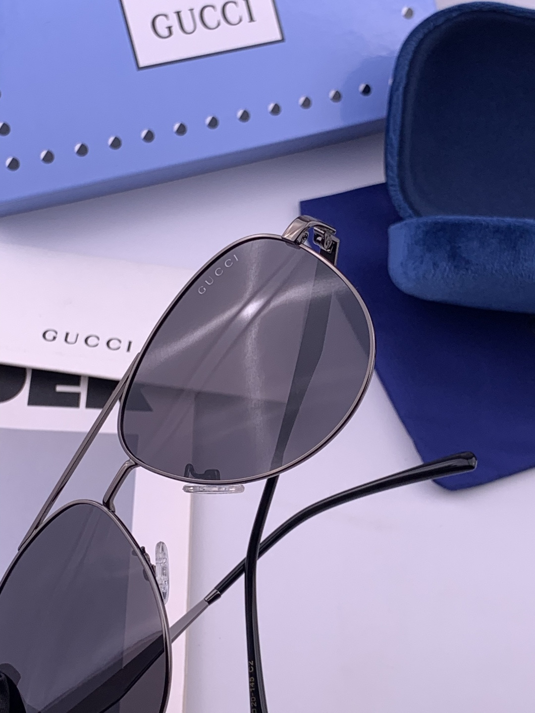 Gucci 。  高品质男女款墨镜   👍 进口宝丽来偏光镜片  。蛤蟆镜 开车钓鱼都可 。百搭显瘦墨镜韩版男士飞行员大