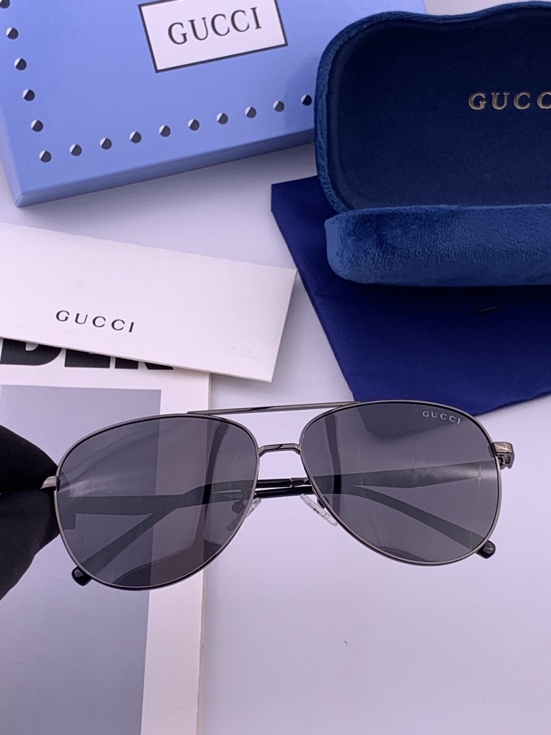 Gucci 。  高品质男女款墨镜   👍 进口宝丽来偏光镜片  。蛤蟆镜 开车钓鱼都可 。百搭显瘦墨镜韩版男士飞行员大