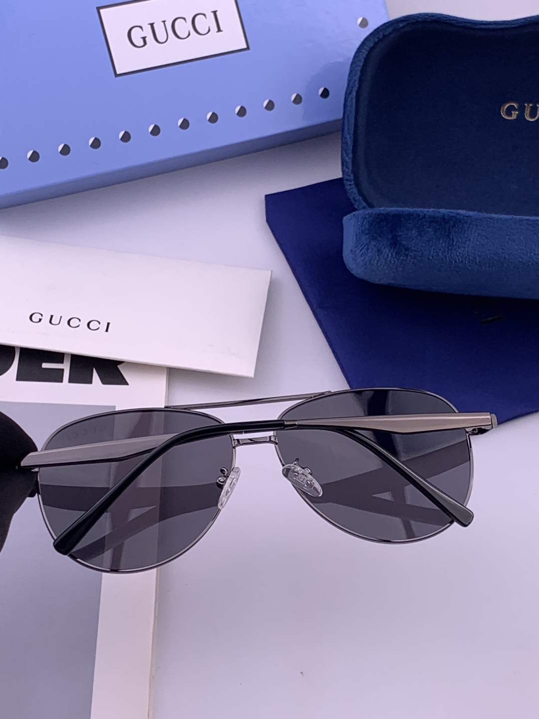 Gucci 。  高品质男女款墨镜   👍 进口宝丽来偏光镜片  。蛤蟆镜 开车钓鱼都可 。百搭显瘦墨镜韩版男士飞行员大