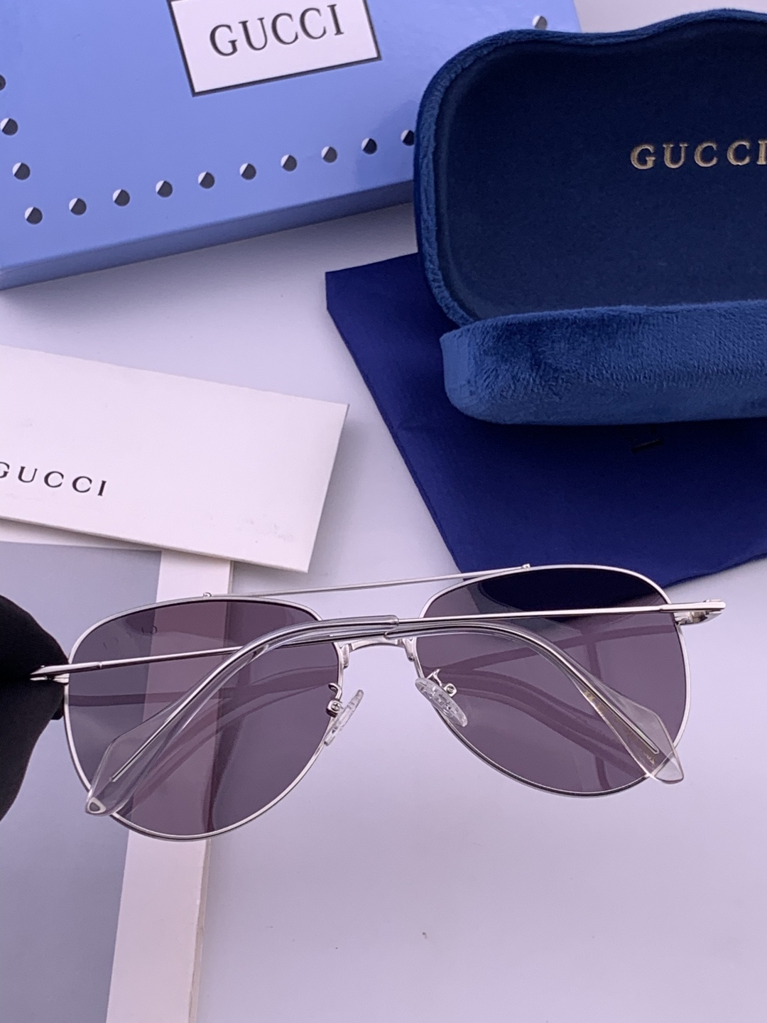 Gucci 。  高品质男女款墨镜   👍 进口宝丽来偏光镜片  。蛤蟆镜 开车钓鱼都可 。百搭显瘦墨镜韩版男士飞行员大