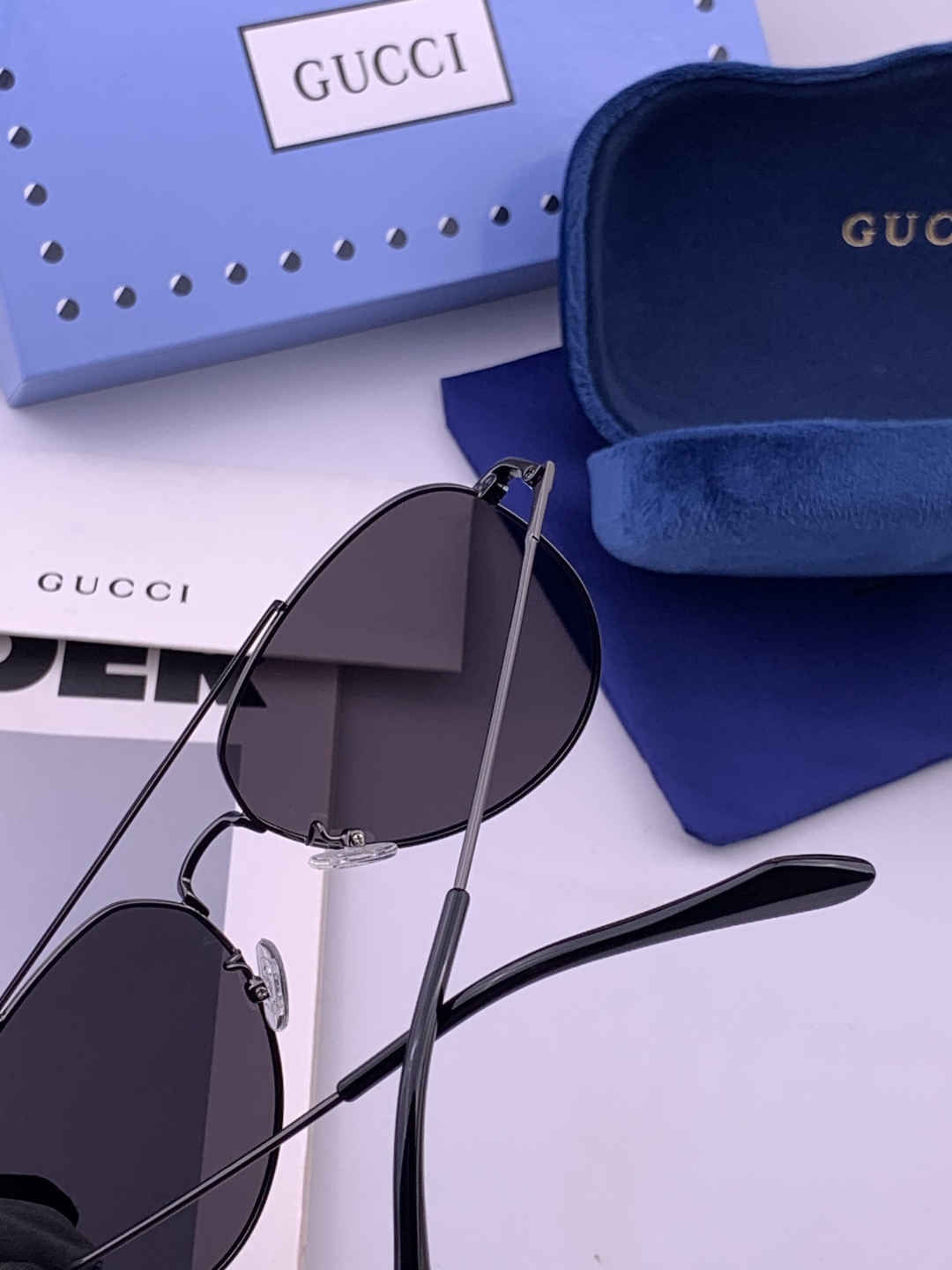 Gucci 。  高品质男女款墨镜   👍 进口宝丽来偏光镜片  。蛤蟆镜 开车钓鱼都可 。百搭显瘦墨镜韩版男士飞行员大