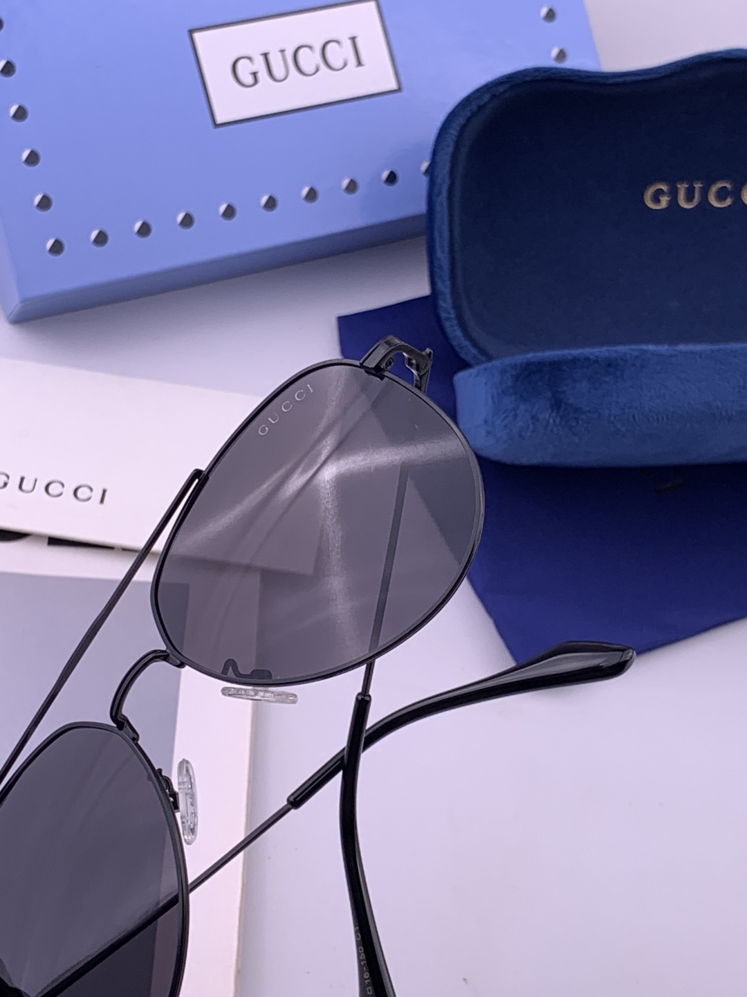 Gucci 。  高品质男女款墨镜   👍 进口宝丽来偏光镜片  。蛤蟆镜 开车钓鱼都可 。百搭显瘦墨镜韩版男士飞行员大