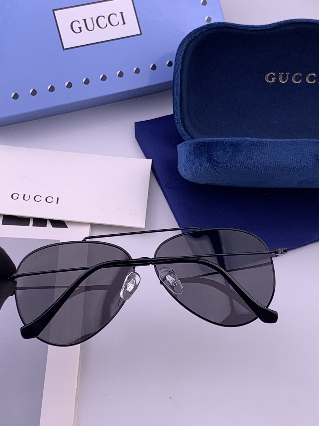 Gucci 。  高品质男女款墨镜   👍 进口宝丽来偏光镜片  。蛤蟆镜 开车钓鱼都可 。百搭显瘦墨镜韩版男士飞行员大