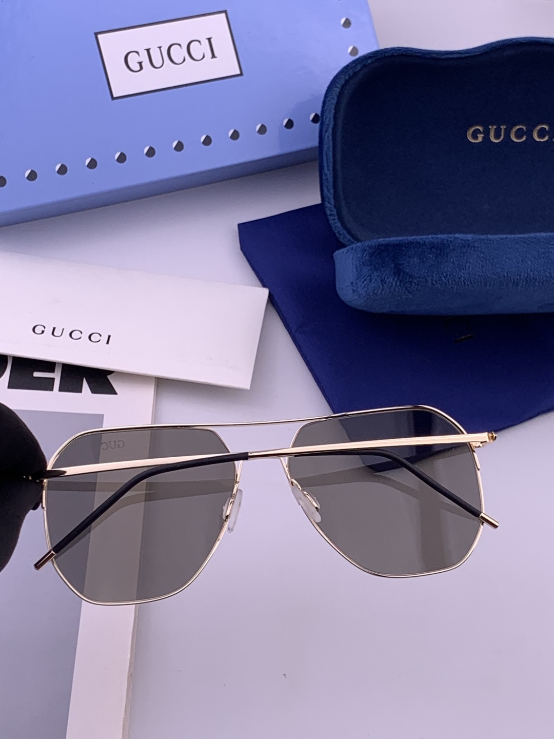 GUCCI 男款炫彩飞行员偏光太阳镜 ❤️材质：高清尼龙加厚卡槽高清偏光镜片 🌹无边框镜架💕颜👍型号：G01809